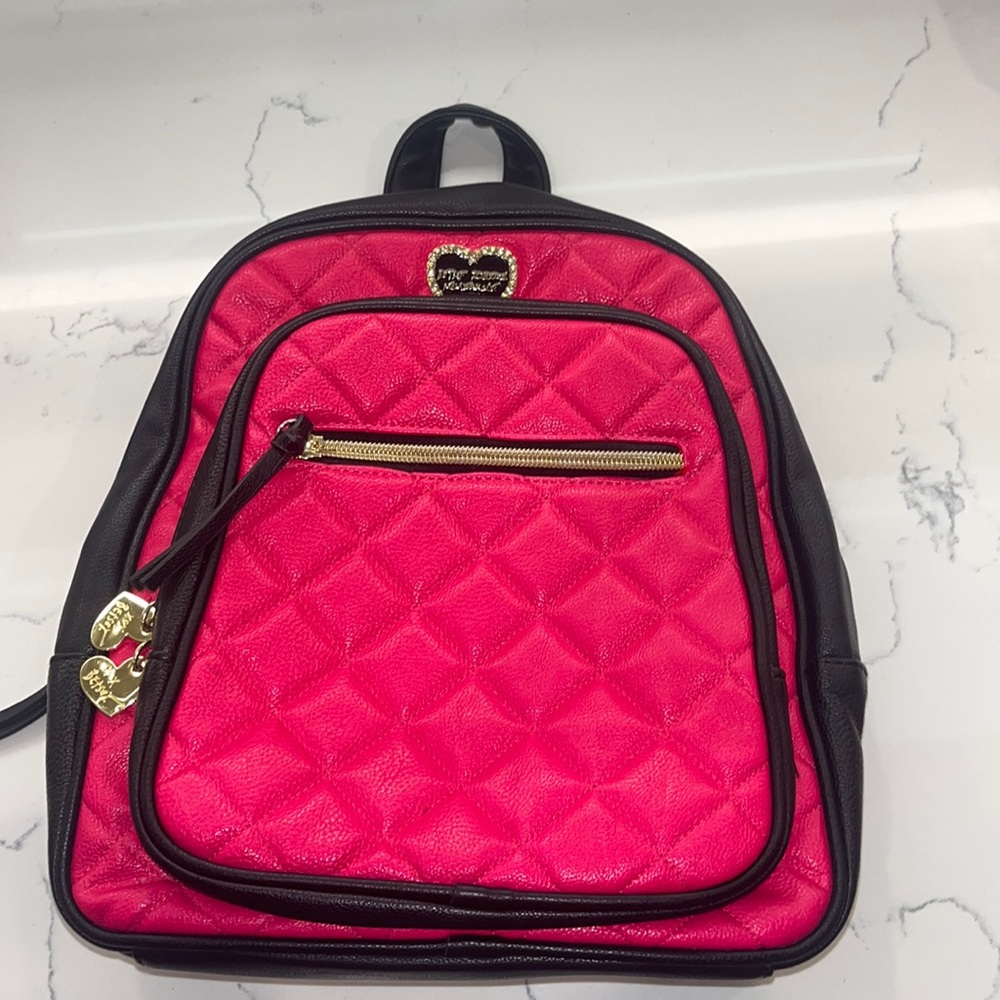 Betsy Johnson Newyork n.y hot pink 3 pockets